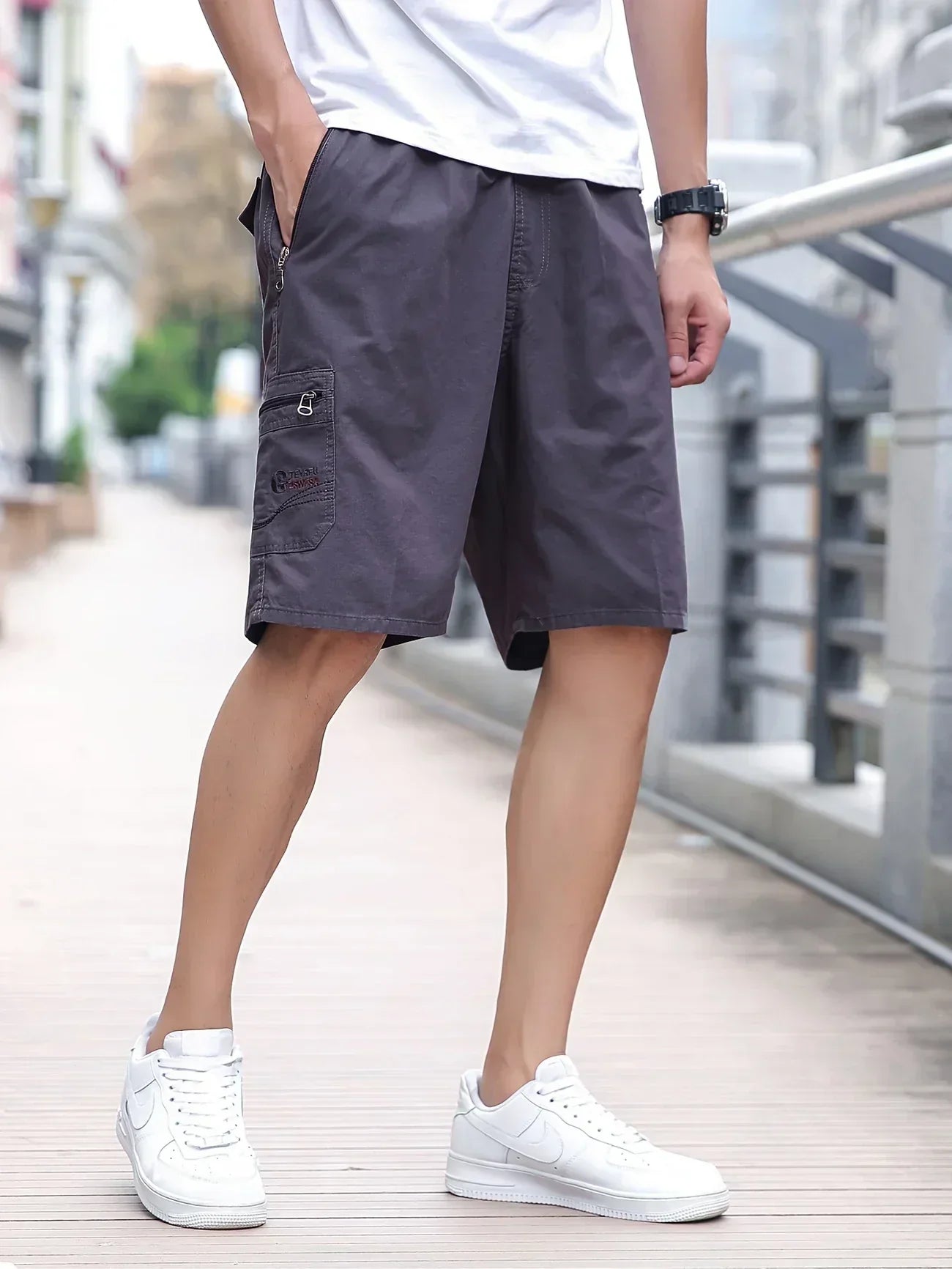 Pantaloni cargo